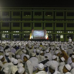 Ribuan Santri Mengikuti Demontrasi Perdana Tarbiyah I’dadiyah