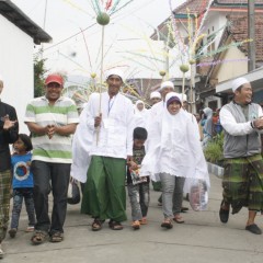 Pimpinan Pusat IASS Gelar Nikah Masal untuk Muallaf dan Mustad’afin