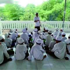 Benahi Shalat Santri dengan Kegiatan Praktek Shalat