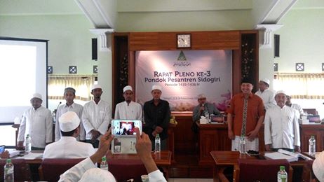 HM. Saifullah Naji Sekretaris Umum meresmikan pelantikan panitia hari jadi Pondok Pesantren Sidogiri ke-278 