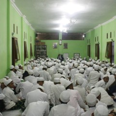 LPBAA Datangkan Motivator dari PP. Dalwa, Bangil