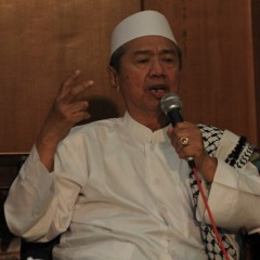 KH. Muhammad Subadar: Dakwah Wali Songo dengan Pendekatan Bil Hikmah