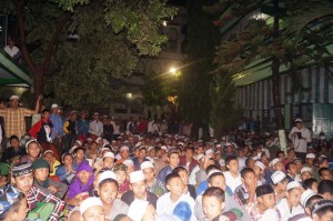 Antusias: Para Peserta memadati pelataran daerah L menyaksikan penghelatan Festifal Lomba