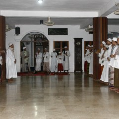 Habib Yahya al-Muhdlor Hadiri Maulid Nabi di Masjid Jami’ Sidogiri