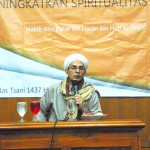 Habib Abu Bakar bin Hasan bin Muhammad bin Hud as-Segaf saat memberikan arahan kepada semua bawahan pengurus Ubudiyah