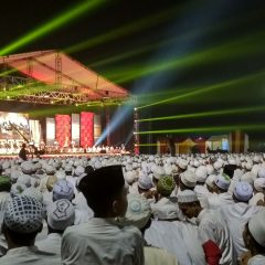 Taujihat Majelis Keluarga: Santri Mencintai Ulama Indonesia dan Timur Tengah