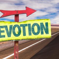 Mengabdi Dengan Sepenuh Hati