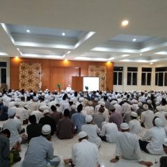 Kuliah Syariah Kobarkan Semangat Santri Dengan Motivasi