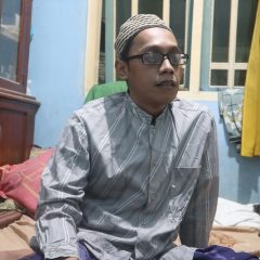 Mas Thoifur : Mbah Moen ke Dzuriyah Sangat Takdzim