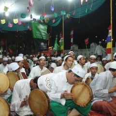Merayakan Maulid Nabi dengan Rebana