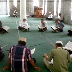 Tadarus al-Qur’an Hingga Larut Malam