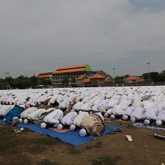 Sidogiri Gelar Shalat Gerhana Matahari